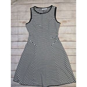 New York‎ & Company Stretch Dress Size Small White Black Striped Fit and Flare